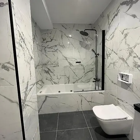 Maestranzamarycentro דירה *